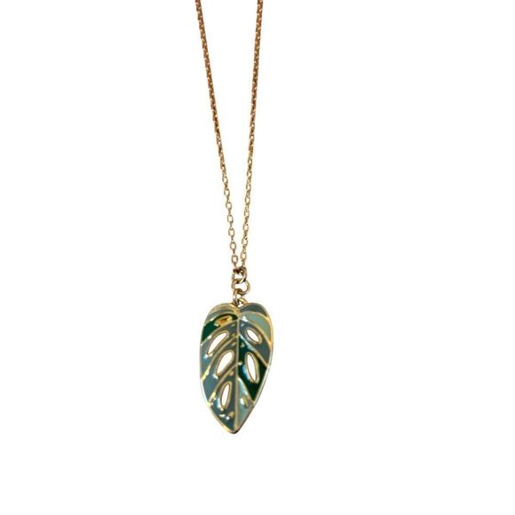 Delicate Looking Green & Gold Leaf Pendant Necklace - Picture 5 of 6